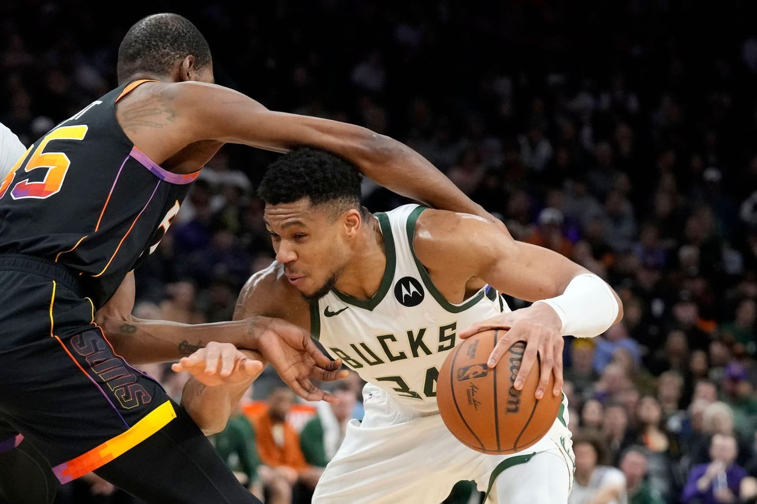 Milwaukee Bucks vs Phoenix Suns: Betting Odds & Prediction